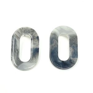 New Anthropologie Gray Link Resin Earrings